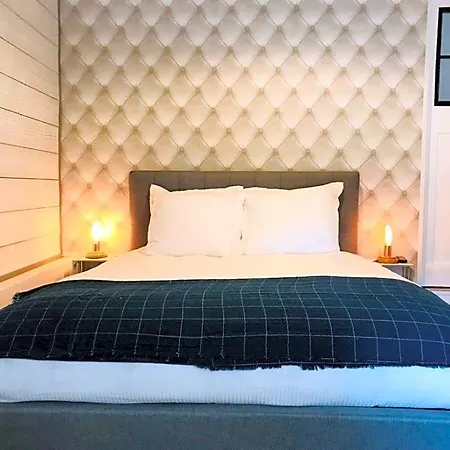 Hotel La Fabrique Cherbourgeoise 3*